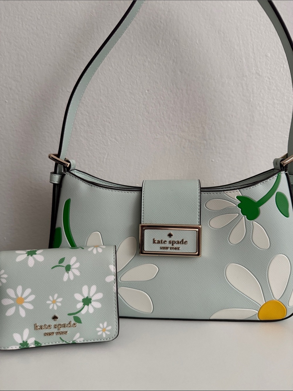 Kate Spade Reegan Day Tripper Shoulder Bag with matching wallet